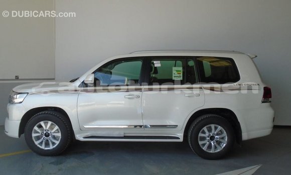 Buy Import Toyota Land Cruiser White Car in Import - Dubai in Ahal Buy Import Toyota Land Cruiser White Car in Import - Dubai in Ahal
