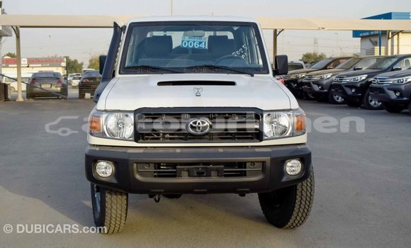 Buy Import Toyota Land Cruiser White Car in Import - Dubai in Ahal Buy Import Toyota Land Cruiser White Car in Import - Dubai in Ahal