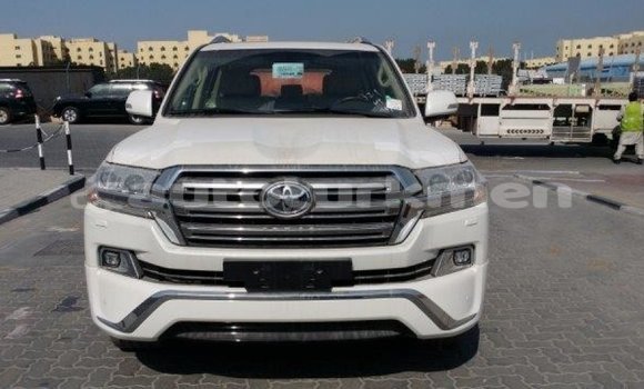 Buy Import Toyota Land Cruiser White Car in Import - Dubai in Ahal Buy Import Toyota Land Cruiser White Car in Import - Dubai in Ahal