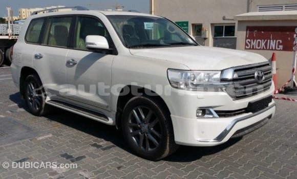 Buy Import Toyota Land Cruiser White Car in Import - Dubai in Ahal Buy Import Toyota Land Cruiser White Car in Import - Dubai in Ahal