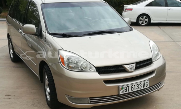 Buy Used Toyota Sienna Beige Car in Asgabat in Asgabat