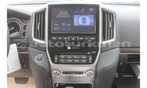 Buy Import Toyota Land Cruiser White Car in Import - Dubai in Ahal Buy Import Toyota Land Cruiser White Car in Import - Dubai in Ahal