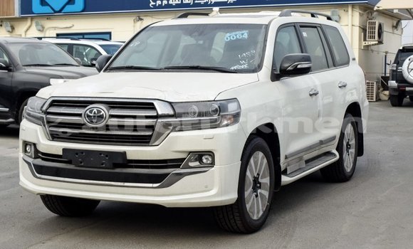 Buy Import Toyota Land Cruiser White Car in Import - Dubai in Ahal Buy Import Toyota Land Cruiser White Car in Import - Dubai in Ahal